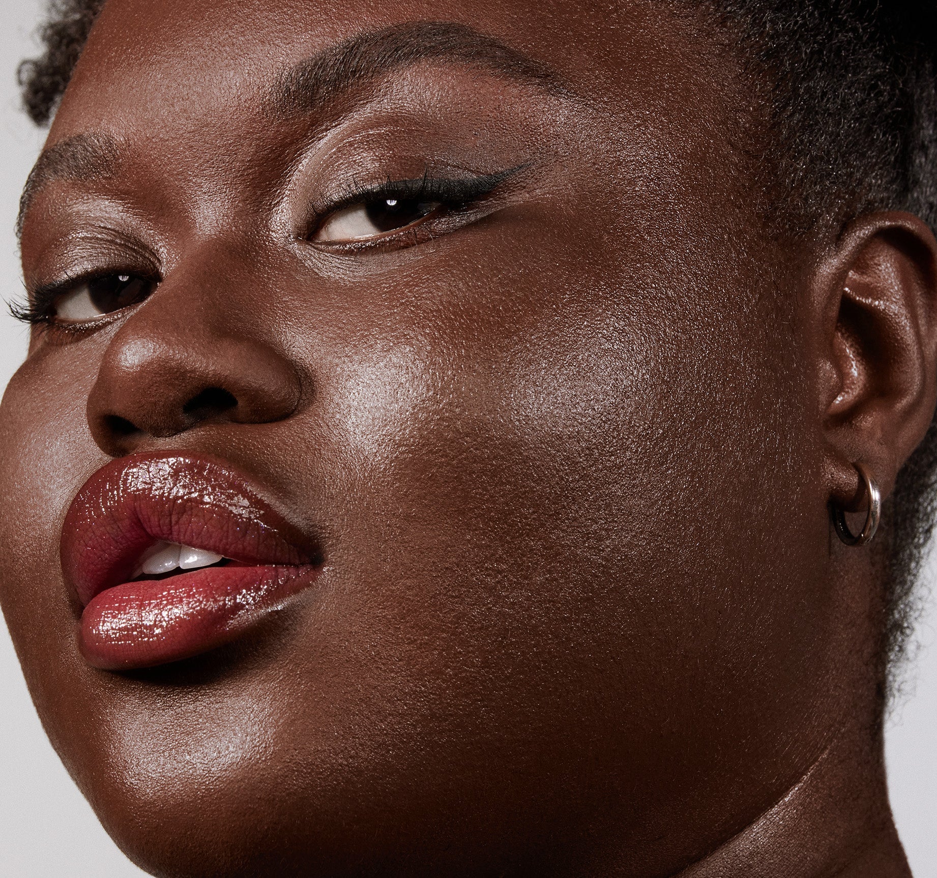 Lightform Extended Hydration Foundation