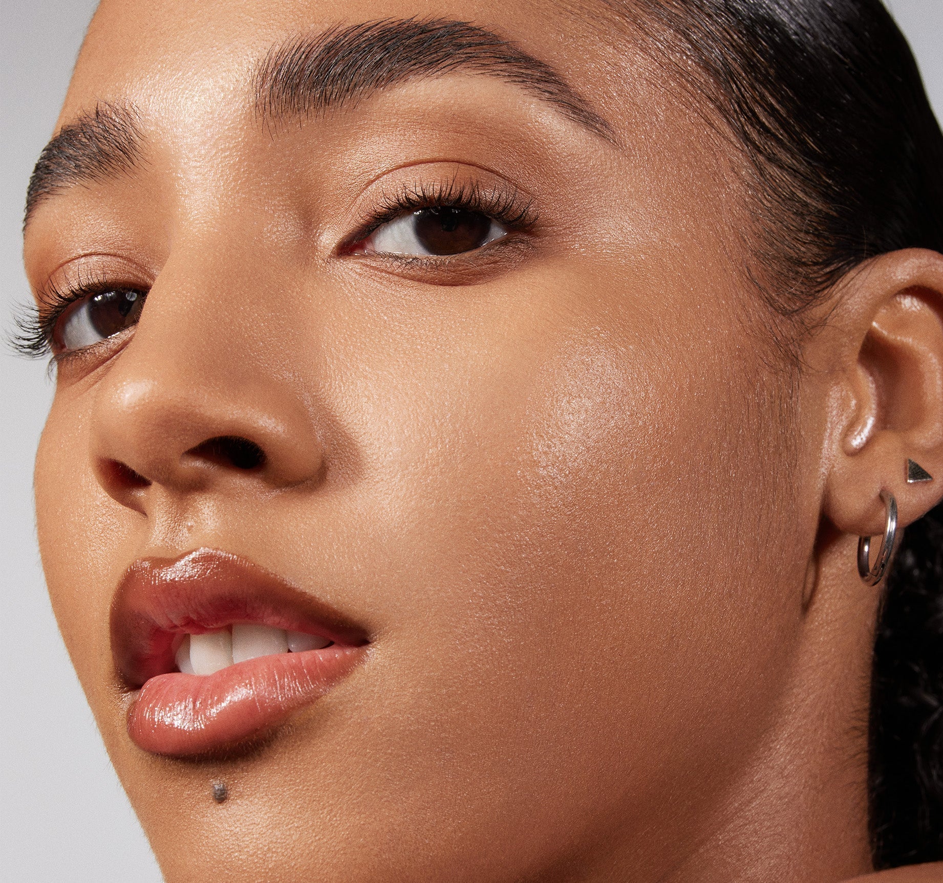 Lightform Extended Hydration Foundation